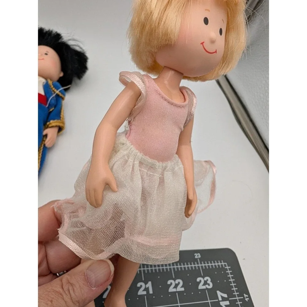 Eden‎ Madeline Friends Nicole Pepito Doll Figure Blue Robe Lot READ Has Issues